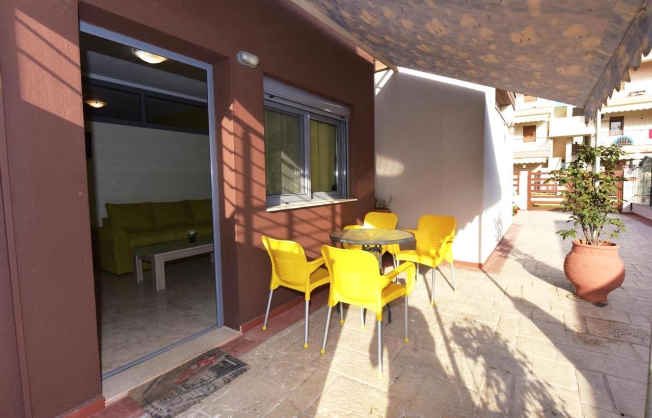 פלוגיטה Elia Beach Modern Suites מראה חיצוני תמונה